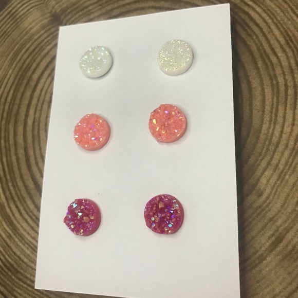 Jewelry - NWT Summer Sunset Earring Trio